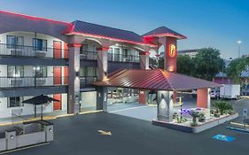 Super 8 By Wyndham Austin University/Downtown Area