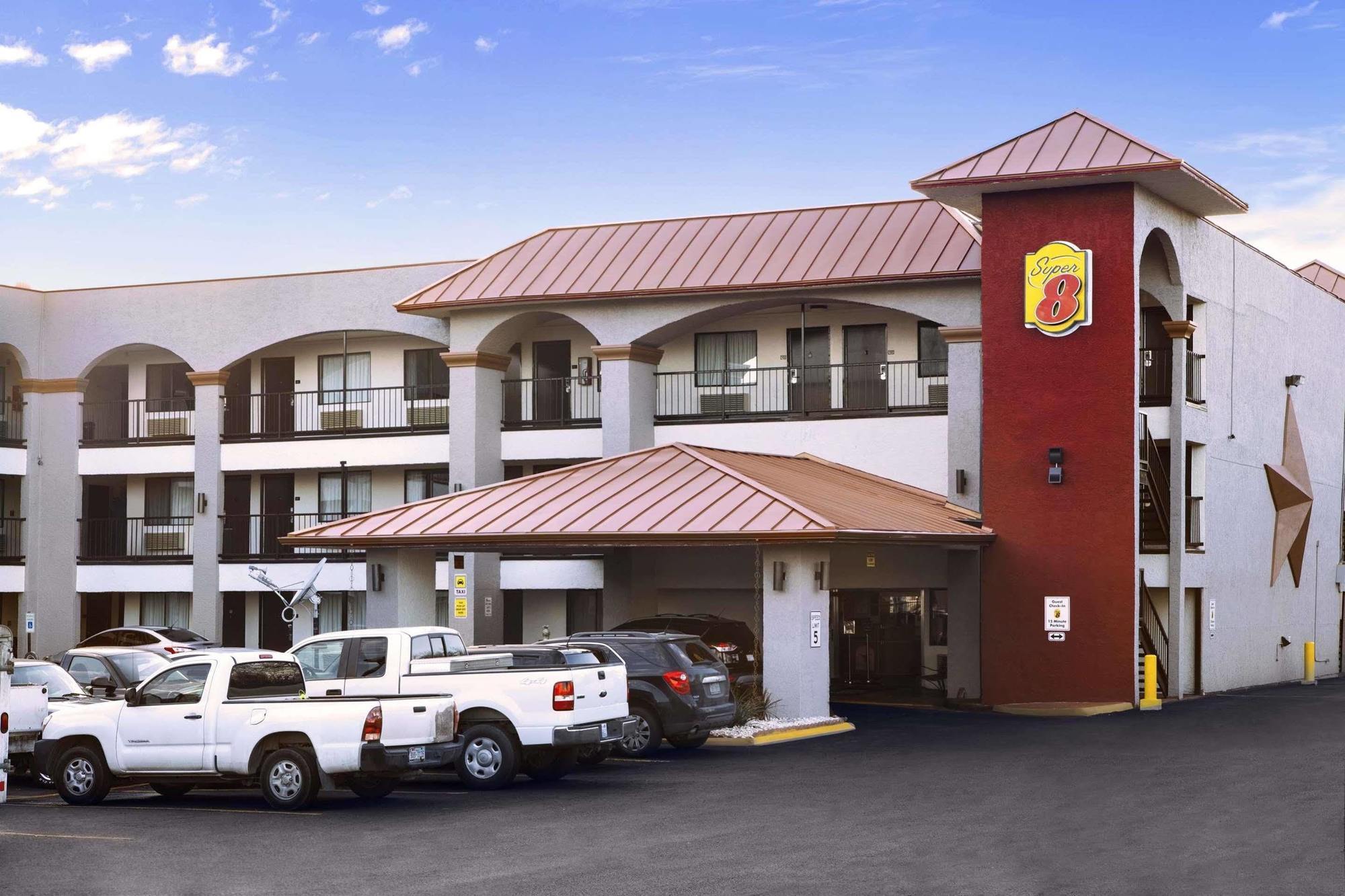 Super 8 By Wyndham Austin University/Downtown Area Buitenkant foto
